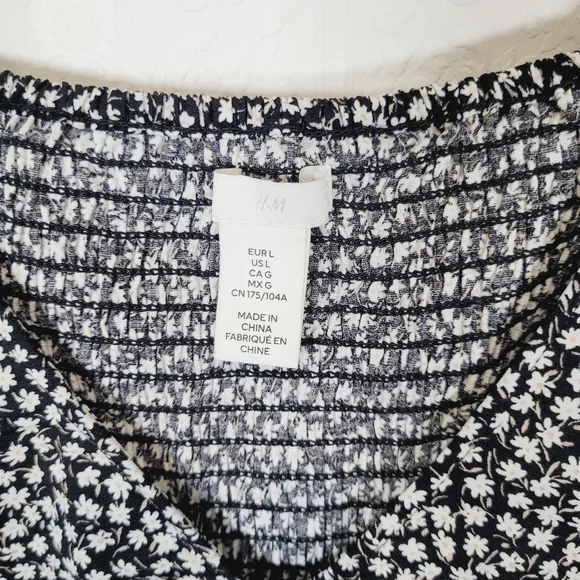 H&M draped low cut blouse - Picture 5 of 9